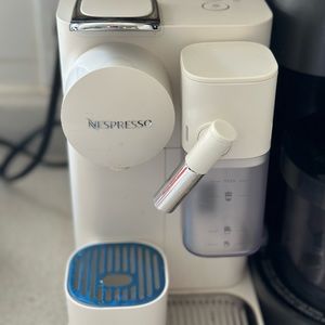 Nespresso latissima one